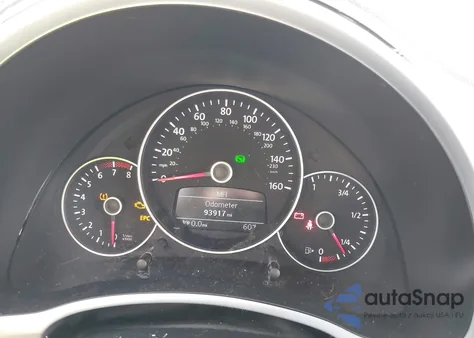 2012 Volkswagen Beetle 2.5L z USA, uszkodzony, nr VIN 3VWJP7AT4CM654435